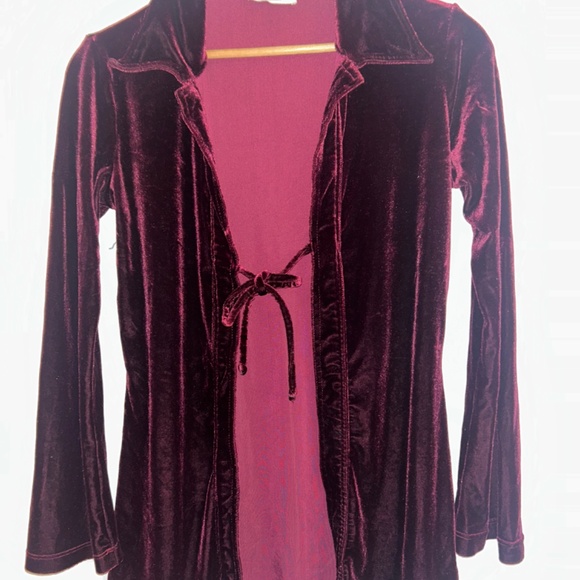 Le Château Vintage Burgundy Velvet Tie-Front Top - Picture 2 of 7
